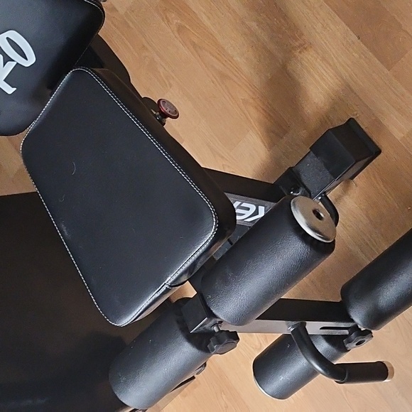 Work Out Bench - Picture 2 of 3